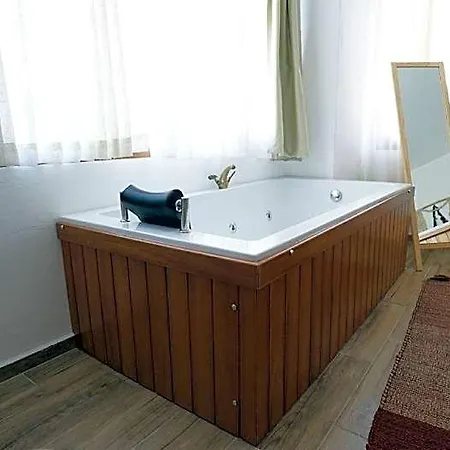Doka Butik Alacati Готель 3*